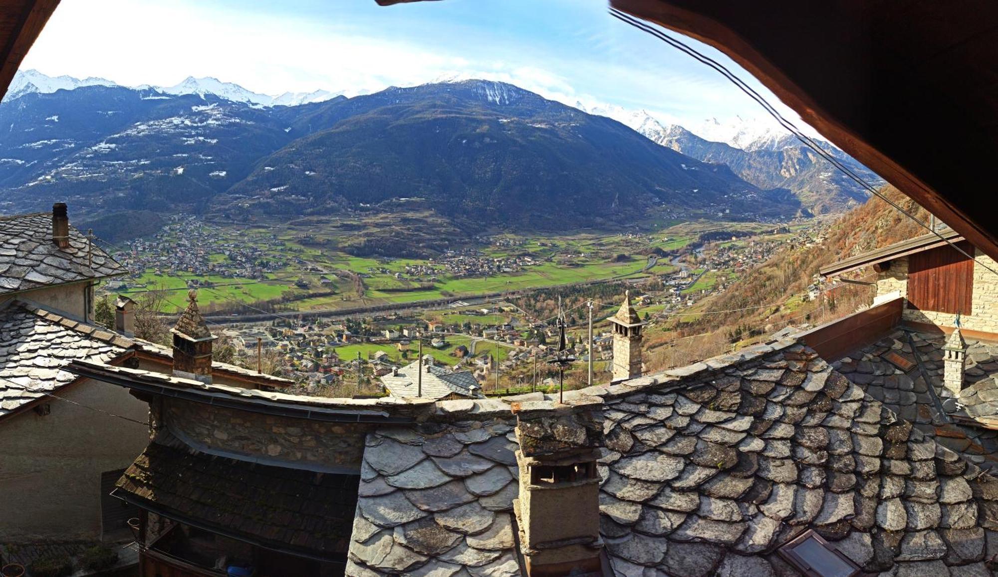 Maison Bellevue - Locazione Turistica Breve Lejlighed Aosta Eksteriør billede